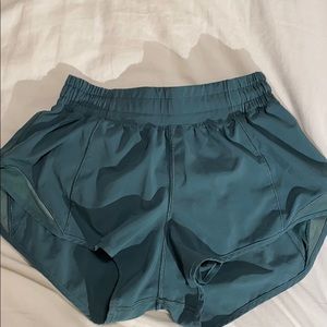 LULULEMON hotty hot short size 2 small